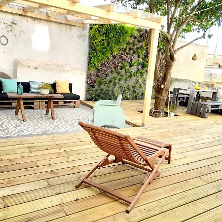 Orange Tree House 公寓