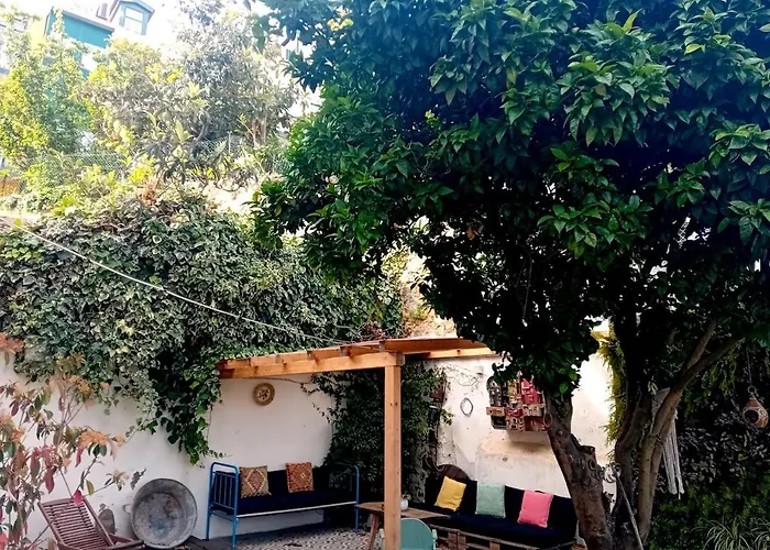 Orange Tree House リスボン