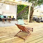 Orange Tree House דירה